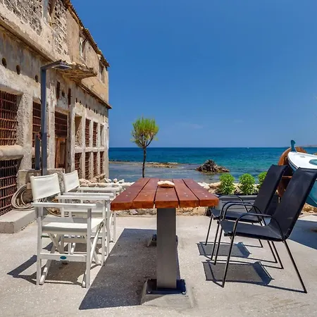 Skiff - Transformed On The Water's Edge Appartamento