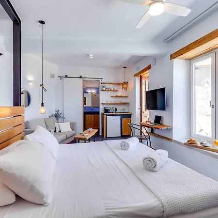 Appartement Skiff - Transformed On The Water's Edge Chania (Crete)