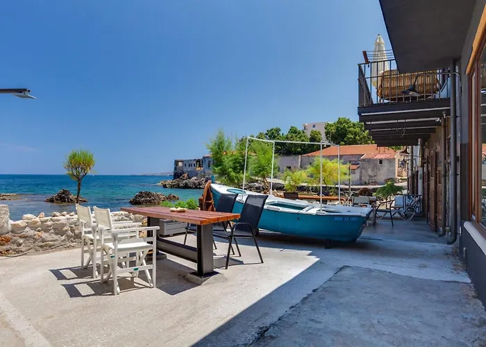 Apartament Skiff - Transformed On The Water's Edge *