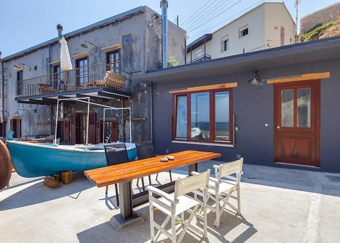Apartment Skiff - Transformed On The Water's Edge Chania (Crete)