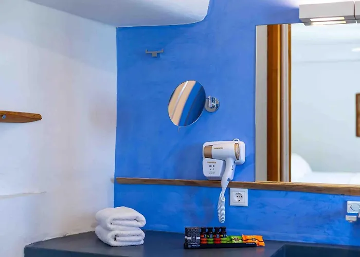 Skiff - Transformed On The Water's Edge Apartament Chania (Crete)